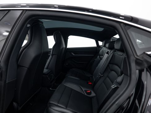 Certified 2025 Porsche Taycan 4S AWD/4WD image 22