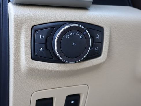 Used 2019 Ford F150 Lariat w/ Equipment Group 502A Luxury image 20