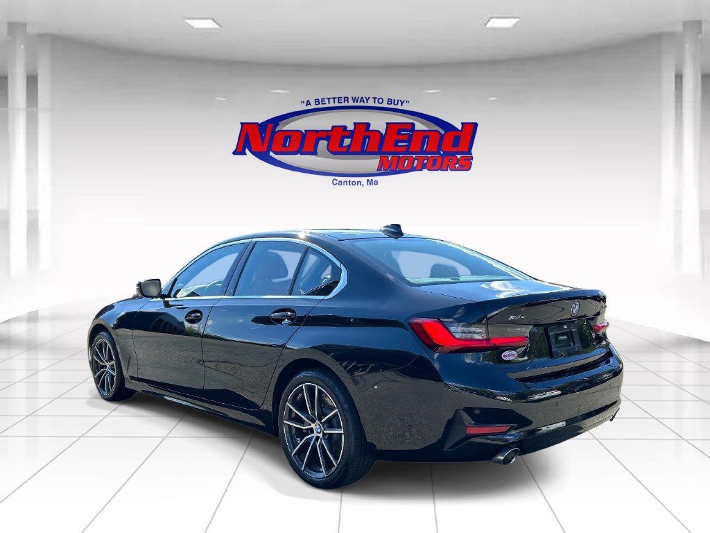 Used 2019 BMW 330i xDrive Sedan w/ Premium Package AWD/4WD image 5