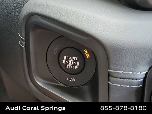 Used 2025 Jeep Wrangler Unlimited Sahara AWD/4WD image 27