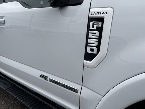 Used 2022 Ford F250 Lariat w/ Lariat Ultimate Package image 19