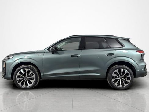 New 2026 Audi Q3 quattro 2.0T AWD/4WD image 3