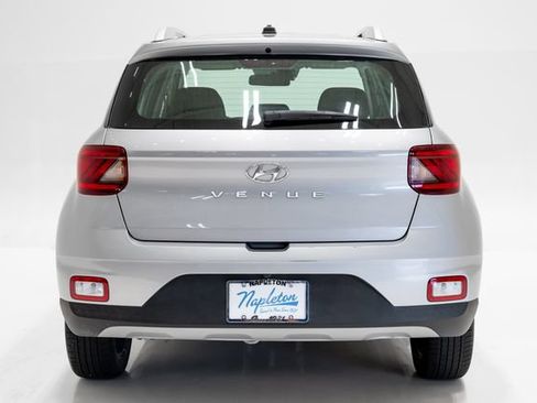 Used 2025 Hyundai Venue SEL FWD image 33
