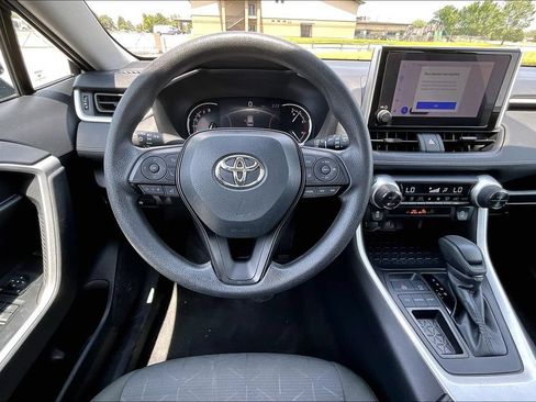 Used 2025 Toyota RAV4 XLE FWD image 5