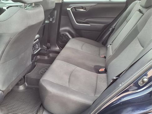 Used 2025 Toyota RAV4 XLE AWD/4WD image 11
