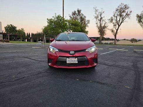 Used 2016 Toyota Corolla LE FWD image 2