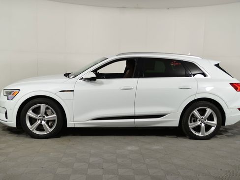 Used 2019 Audi e-tron Premium Plus image 2