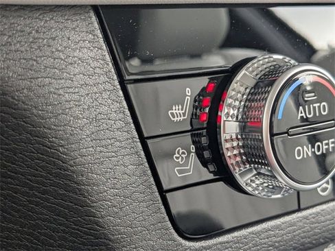 New 2025 Mitsubishi Outlander SEL image 22