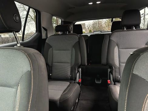 Used 2018 Chevrolet Traverse LT image 23