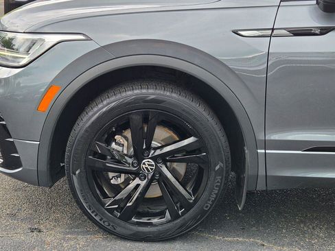 Certified 2023 Volkswagen Tiguan SE R-Line FWD image 14