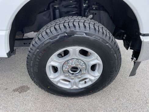 Used 2025 Ford F250 XLT w/ FX4 Off-Road Package AWD/4WD image 36