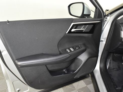 Used 2024 Mitsubishi Outlander ES image 36