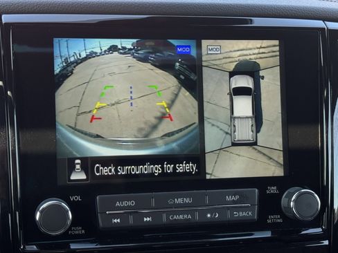 Used 2024 Nissan Titan Platinum Reserve w/ Moonroof Package image 27