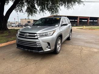 Used 2018 Toyota Highlander Limited FWD video 1