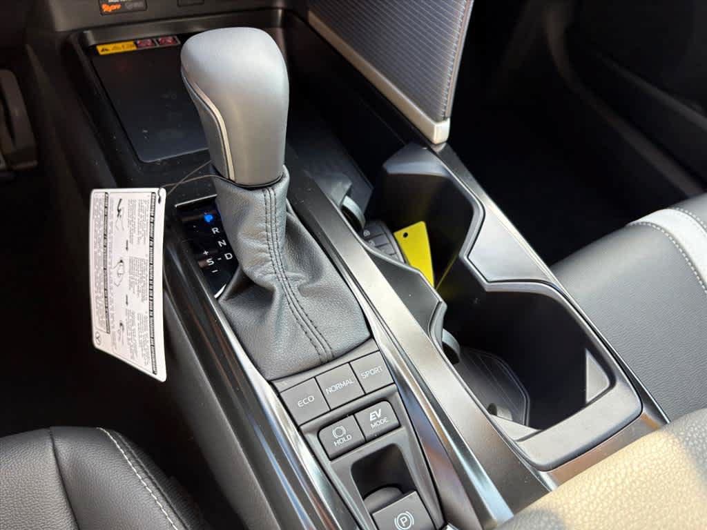 Used 2026 Toyota Camry SE FWD image 19