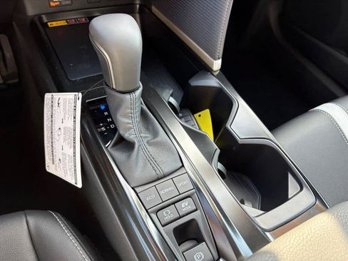Used 2026 Toyota Camry SE FWD image 19