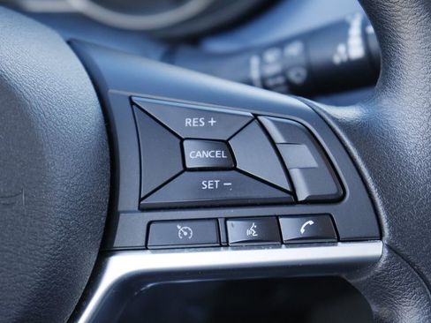 Used 2025 Nissan Versa SV FWD image 13