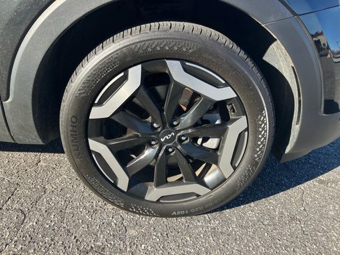 Used 2023 Kia Telluride S image 27