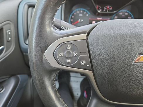 Used 2020 Chevrolet Colorado Z71 AWD/4WD image 18