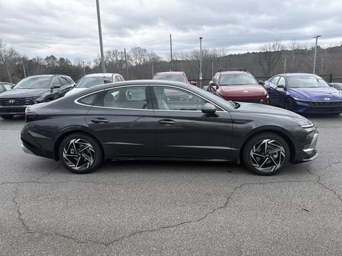 New 2026 Hyundai Sonata SEL FWD image 9