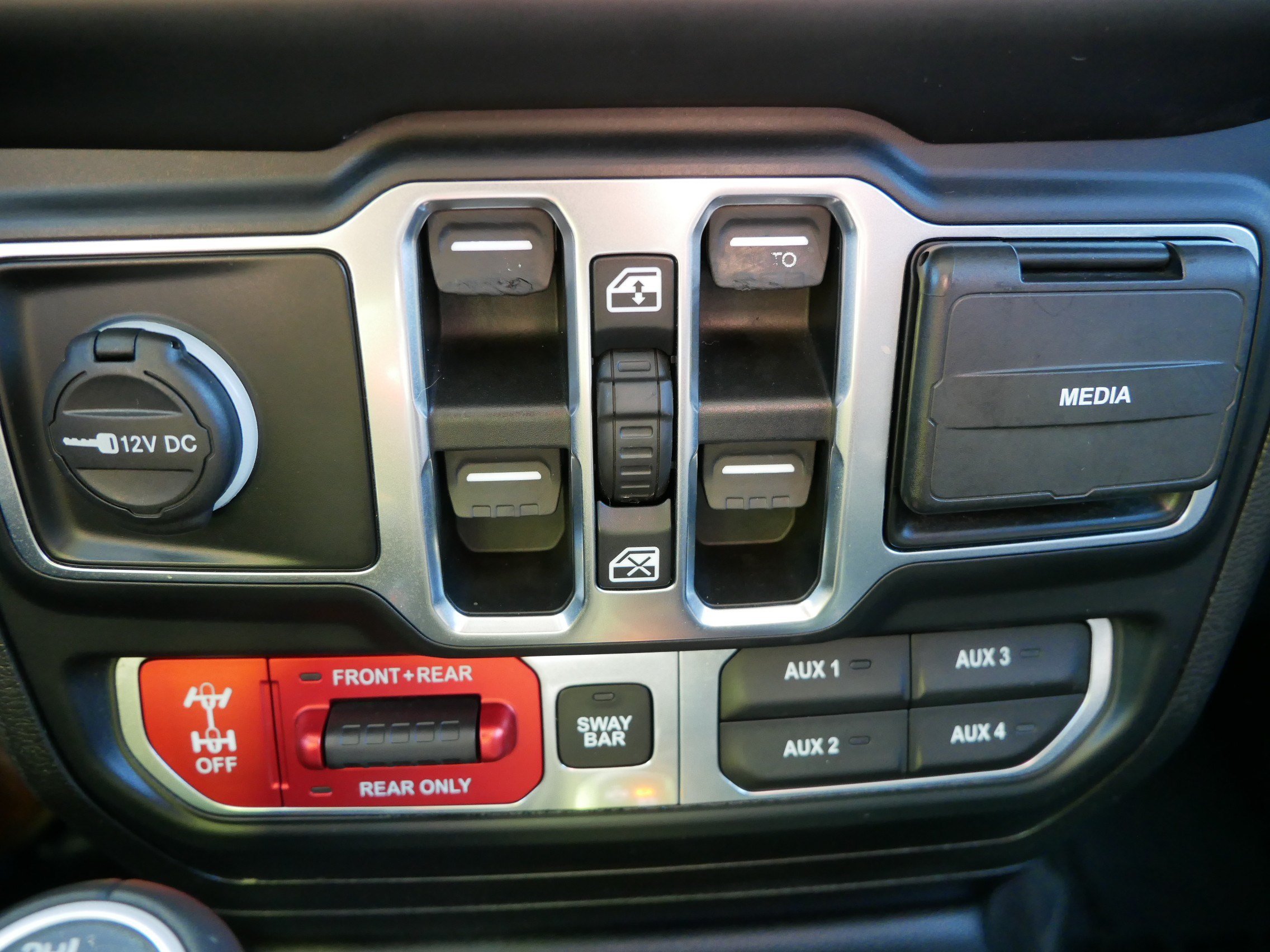 Used 2019 Jeep Wrangler Unlimited Rubicon AWD/4WD image 32