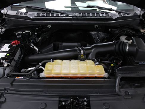 Used 2018 Ford F150 Lariat w/ Equipment Group 502A Luxury image 10