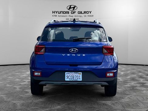 Used 2022 Hyundai Venue SEL image 6