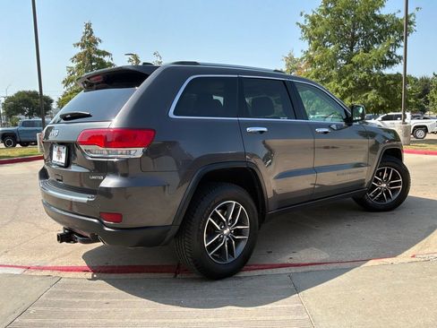 Used 2018 Jeep Grand Cherokee Limited AWD/4WD image 6