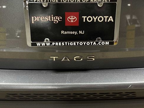 Used 2022 Volkswagen Taos SE image 25