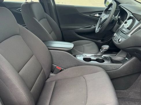 Used 2022 Chevrolet Malibu LT image 19