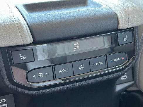 Used 2024 Toyota Grand Highlander FWD image 24