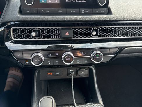 Used 2024 Honda Civic EX image 27
