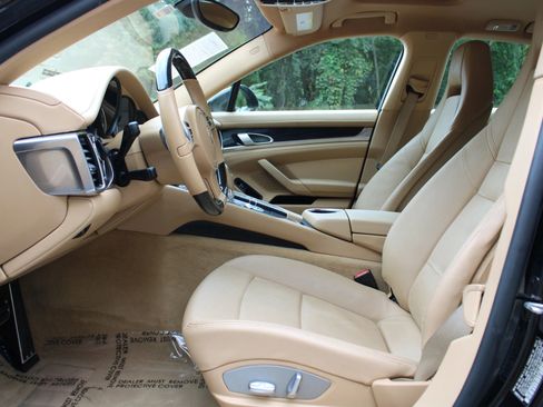 Used 2012 Porsche Panamera 4 image 22