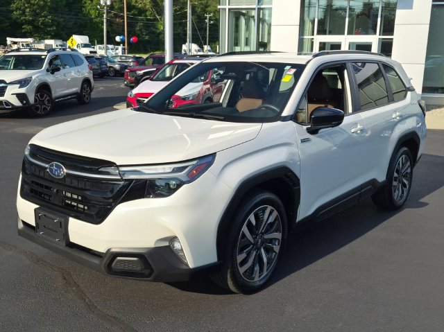 Used 2025 Subaru Forester Touring AWD/4WD image 7