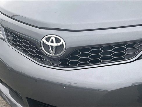 Used 2012 Toyota Camry SE image 25