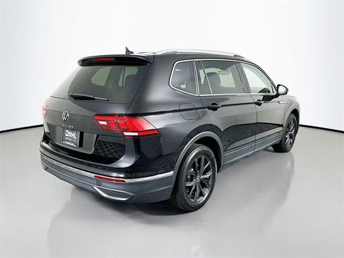 Used 2024 Volkswagen Tiguan SE image 7