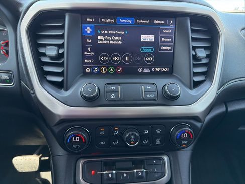 Used 2020 GMC Acadia Denali w/ Denali Ultimate Package image 10