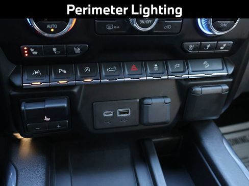 Used 2020 GMC Sierra 1500 AT4 w/ AT4 Premium Package image 29