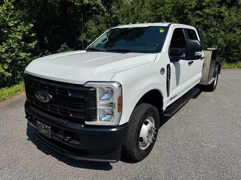 Used 2025 Ford F350 XL AWD/4WD image 2