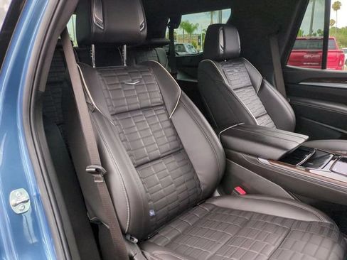 Used 2025 Cadillac Escalade Sport Platinum AWD/4WD image 28