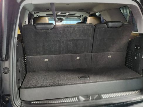 Used 2017 Cadillac Escalade Luxury image 73