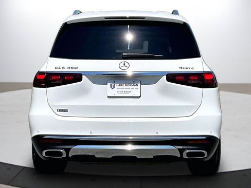 Used 2025 Mercedes-Benz GLS 450 4MATIC image 8