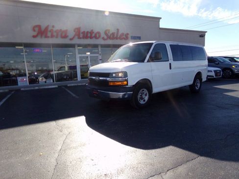 Used 2012 Chevrolet Express 3500 LT w/ LT Preferred Equipment Group RWD image 3