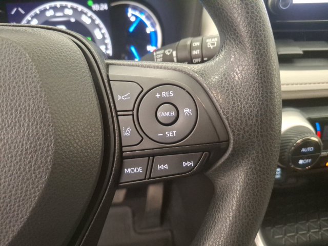 Used 2023 Toyota RAV4 XLE AWD/4WD image 18
