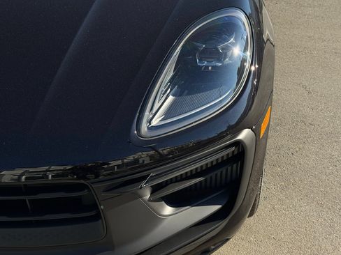 New 2026 Porsche Macan GTS AWD/4WD image 11