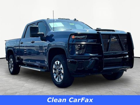 Used 2024 Chevrolet Silverado 2500 Custom w/ Custom Value Package AWD/4WD image 3