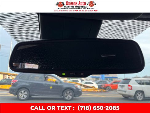 Used 2018 Toyota C-HR XLE FWD image 17