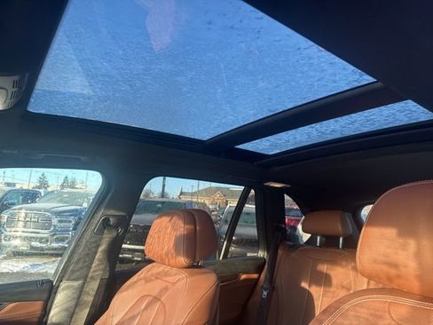 Used 2017 BMW X5 xDrive40e image 10