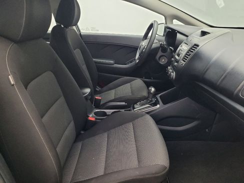 Used 2017 Kia Forte LX image 21