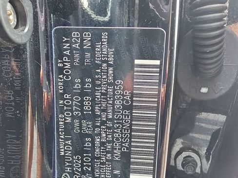 Used 2025 Hyundai Venue SEL FWD image 33